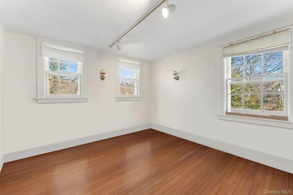 2 Oakwood Place Scarsdale NY 10583