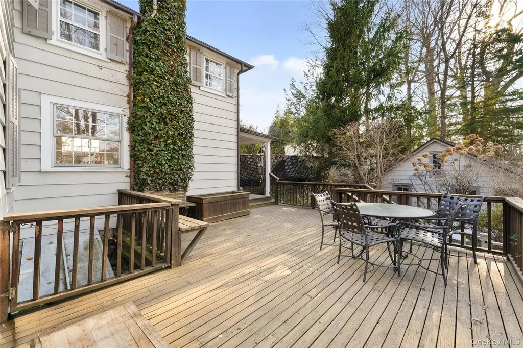 2 Oakwood Place Scarsdale NY 10583