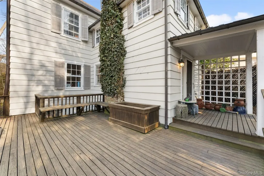 2 Oakwood Place Scarsdale NY 10583