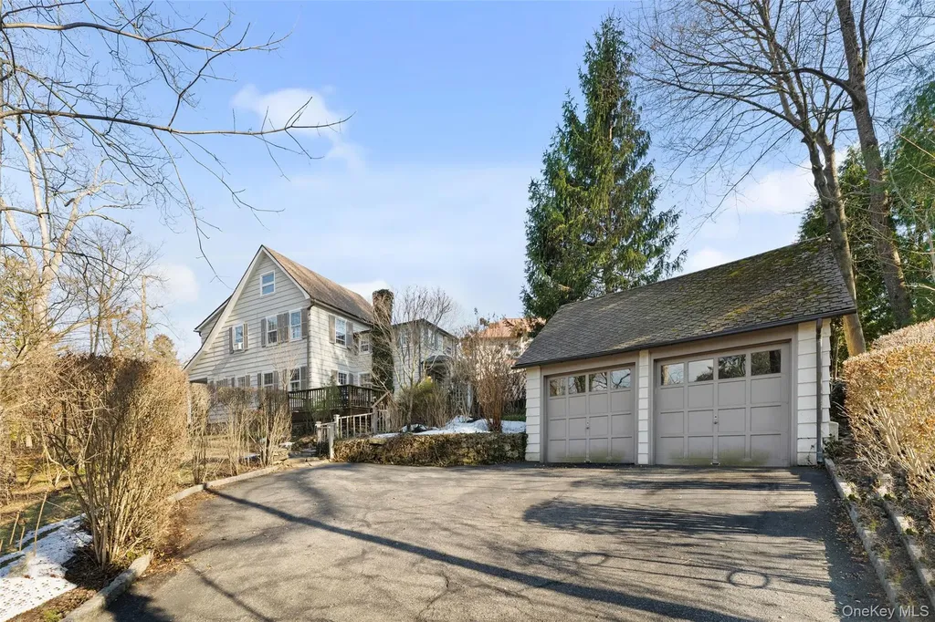 2 Oakwood Place Scarsdale NY 10583