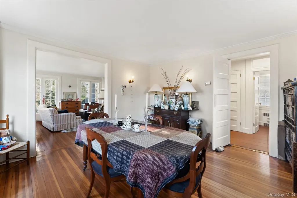 2 Oakwood Place Scarsdale NY 10583