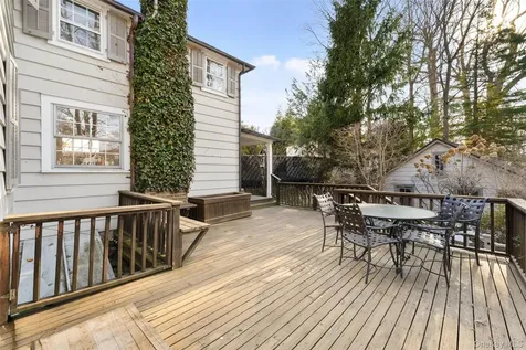 2 Oakwood Place Scarsdale NY 10583