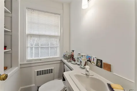 2 Oakwood Place Scarsdale NY 10583