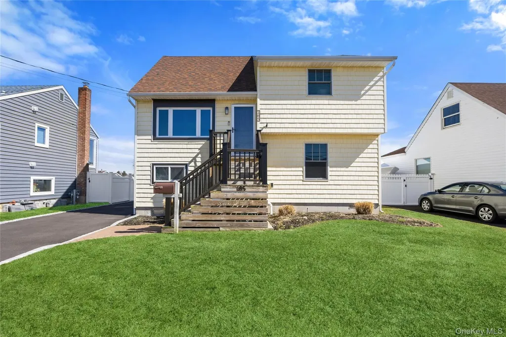 185 East Drive Copiague NY 11726