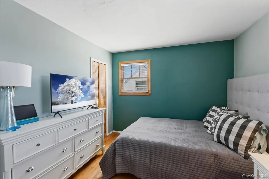 185 East Drive Copiague NY 11726