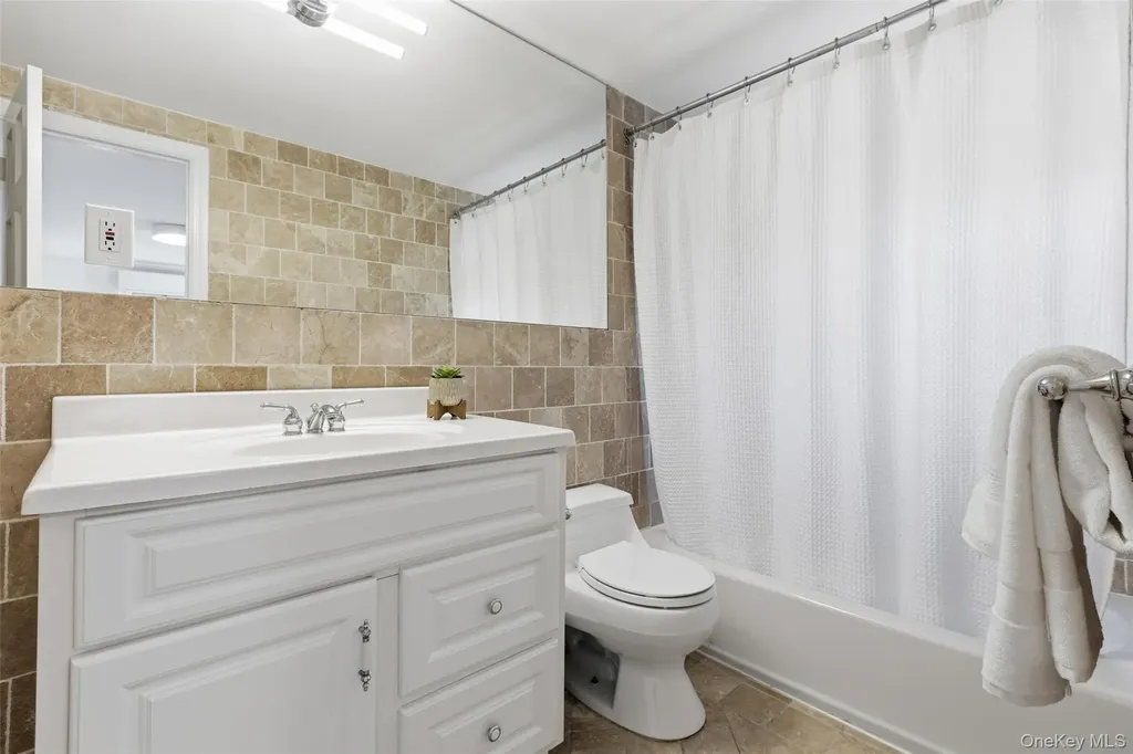 11 Iroquois Trail Harrison NY 10528