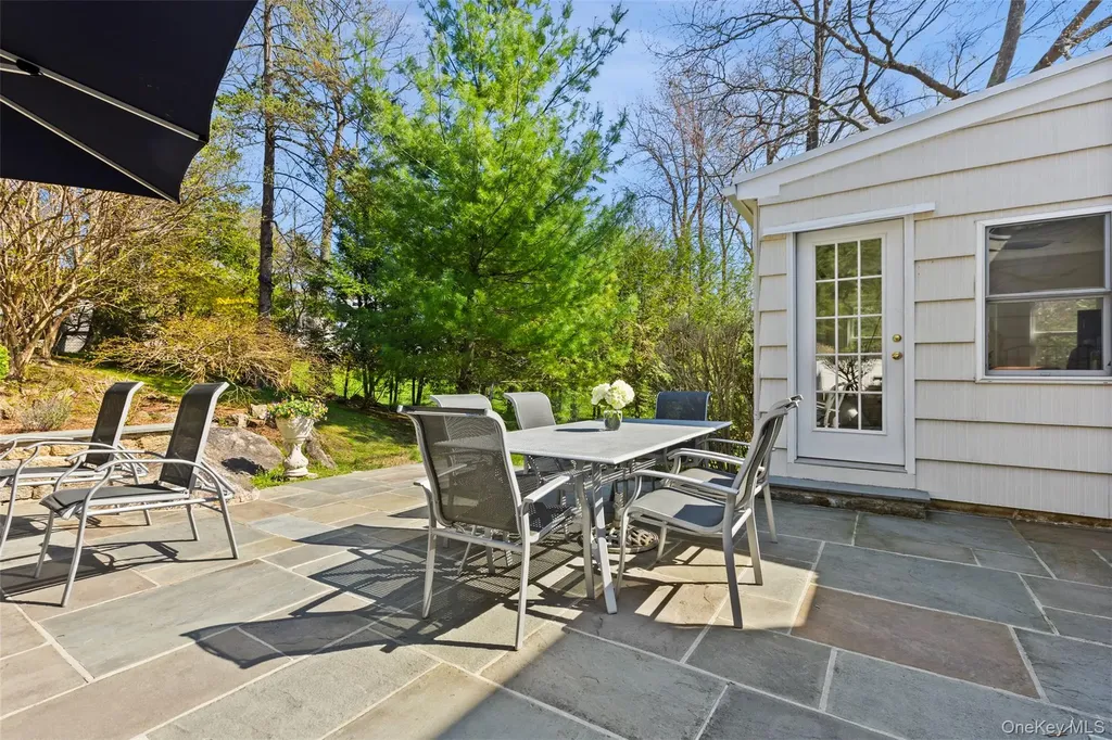 11 Iroquois Trail Harrison NY 10528