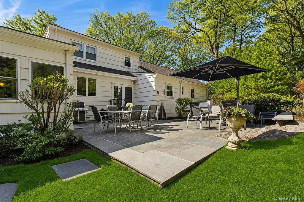 11 Iroquois Trail Harrison NY 10528