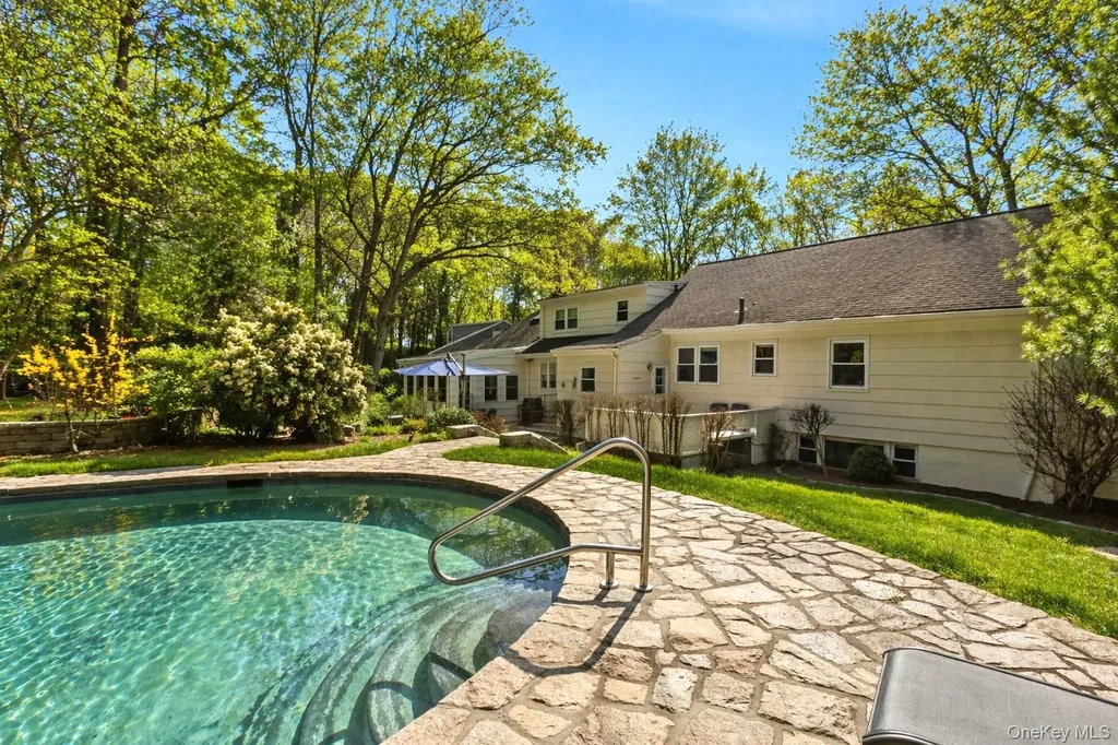 11 Iroquois Trail Harrison NY 10528