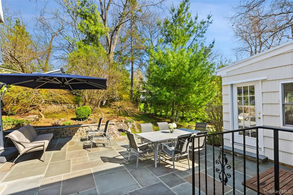 11 Iroquois Trail Harrison NY 10528