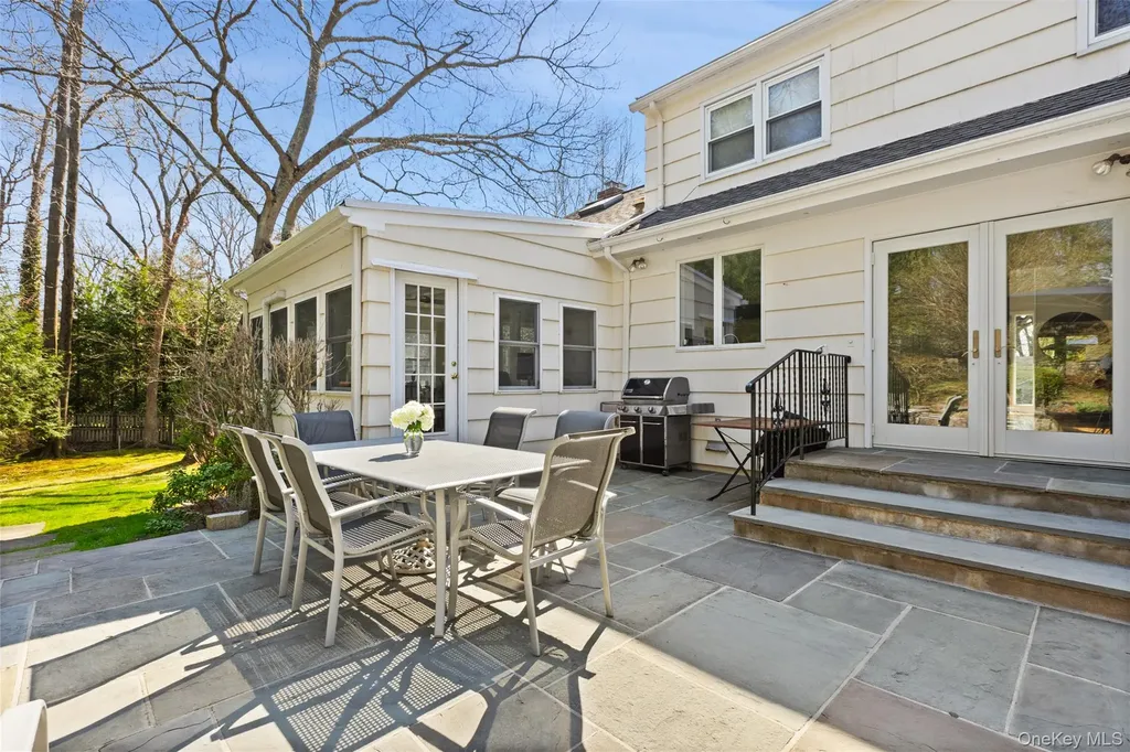 11 Iroquois Trail Harrison NY 10528