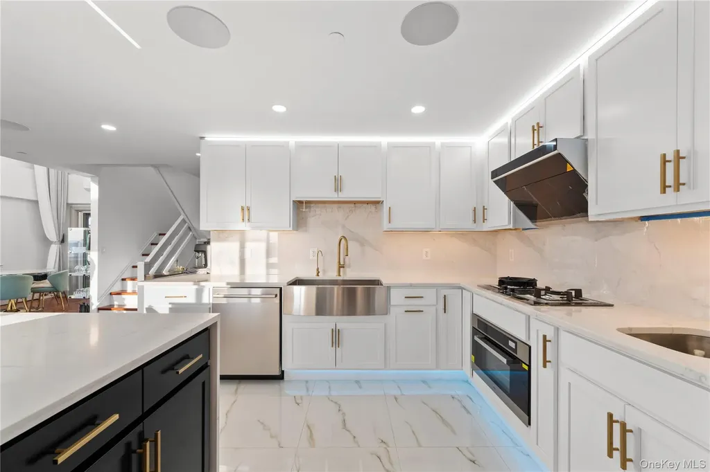 43-18 Main Street Flushing NY 11355