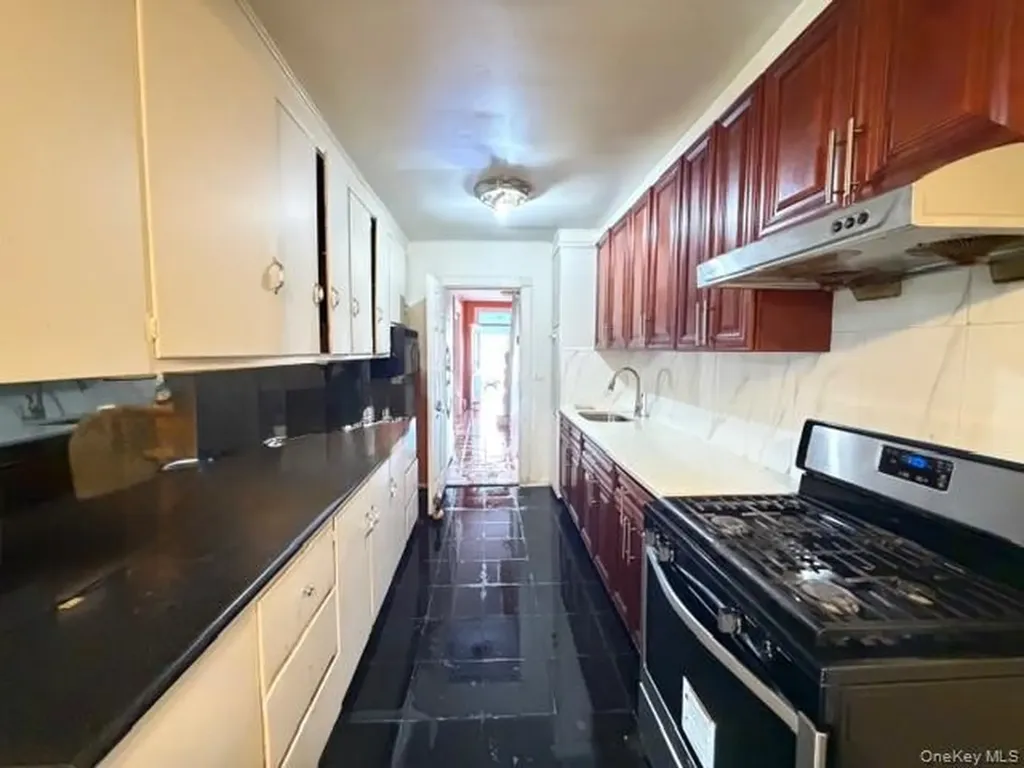 2896 Heath Avenue Bronx NY 10463