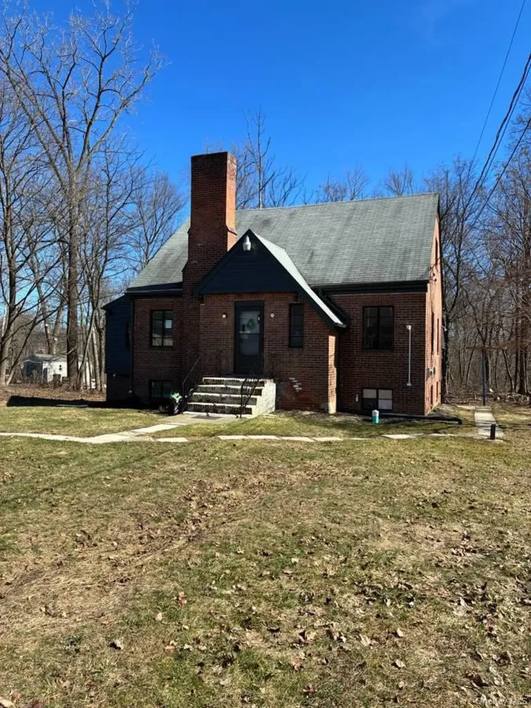 283 Windsor Highway New Windsor NY 12553