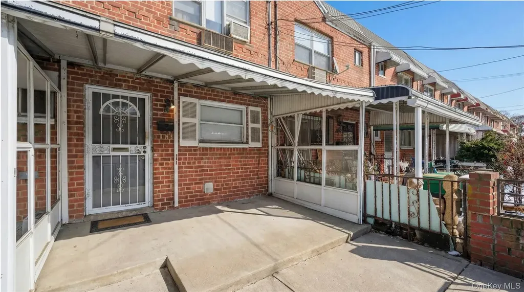 1043 Hendrix Street Brooklyn NY 11207
