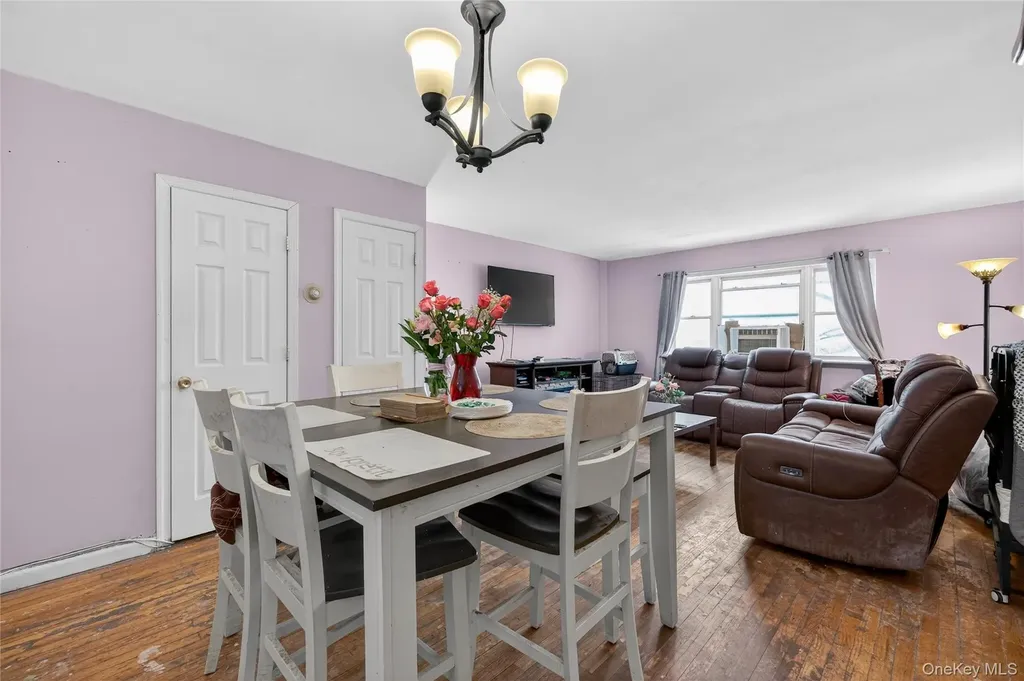 1043 Hendrix Street Brooklyn NY 11207