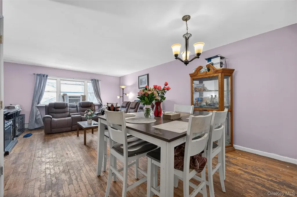 1043 Hendrix Street Brooklyn NY 11207