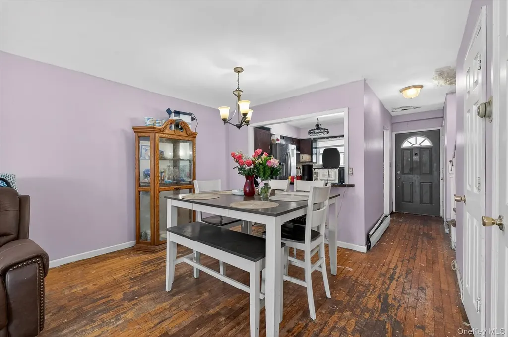 1043 Hendrix Street Brooklyn NY 11207