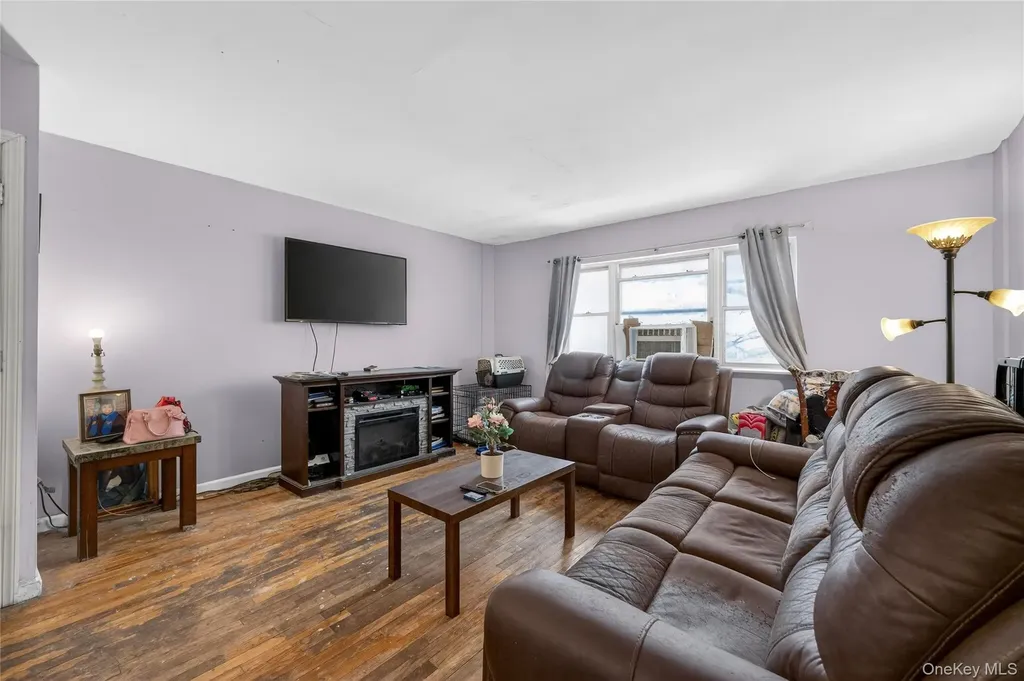 1043 Hendrix Street Brooklyn NY 11207