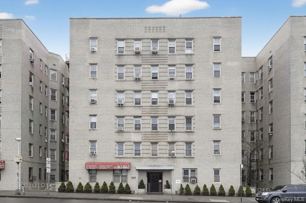 2190 Boston Road Bronx NY 10462
