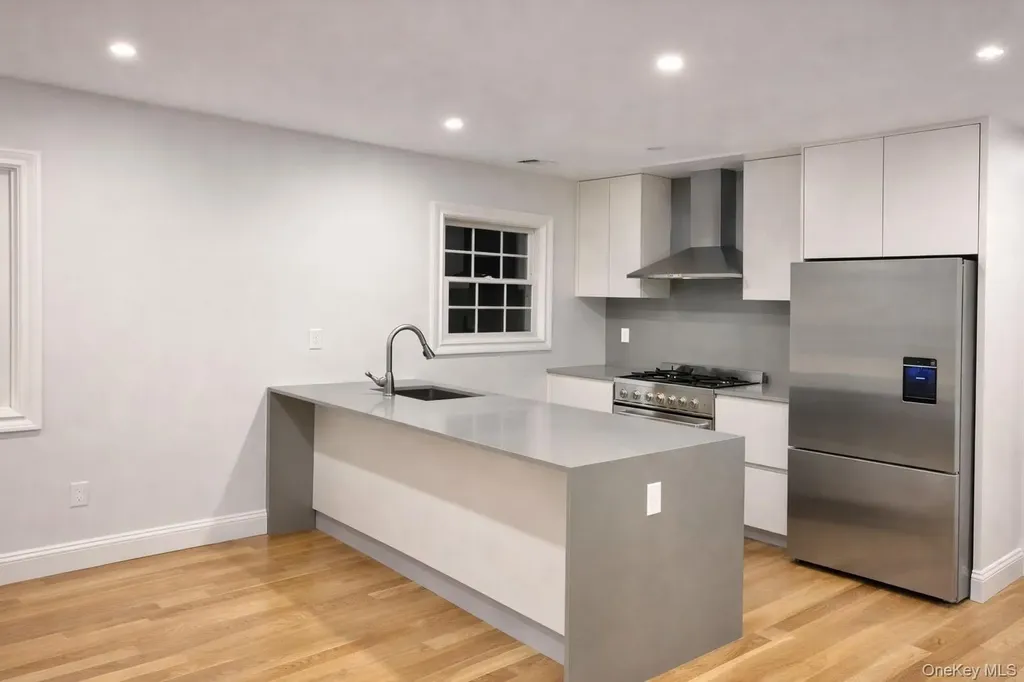15121 17th Avenue Whitestone NY 11357