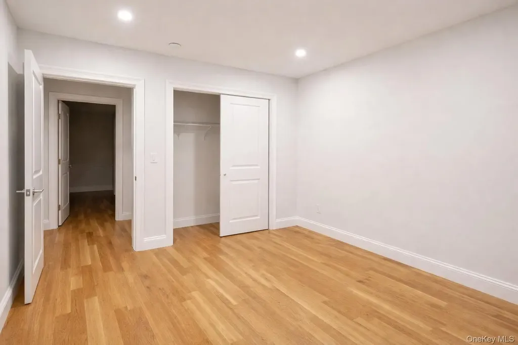 15121 17th Avenue Whitestone NY 11357