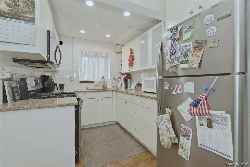 222 Smith Street Freeport NY 11520