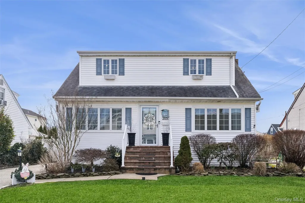 2576 Legion Street Bellmore NY 11710