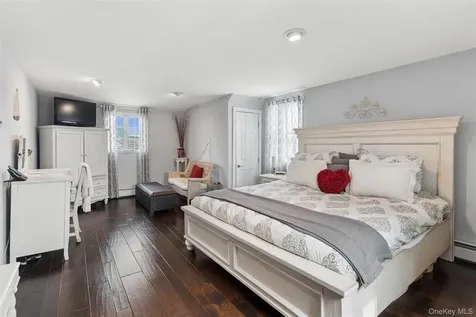 2576 Legion Street Bellmore NY 11710