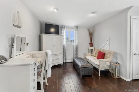 2576 Legion Street Bellmore NY 11710