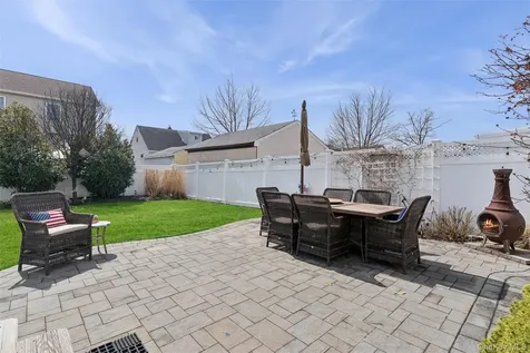 2576 Legion Street Bellmore NY 11710