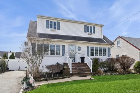 2576 Legion Street Bellmore NY 11710