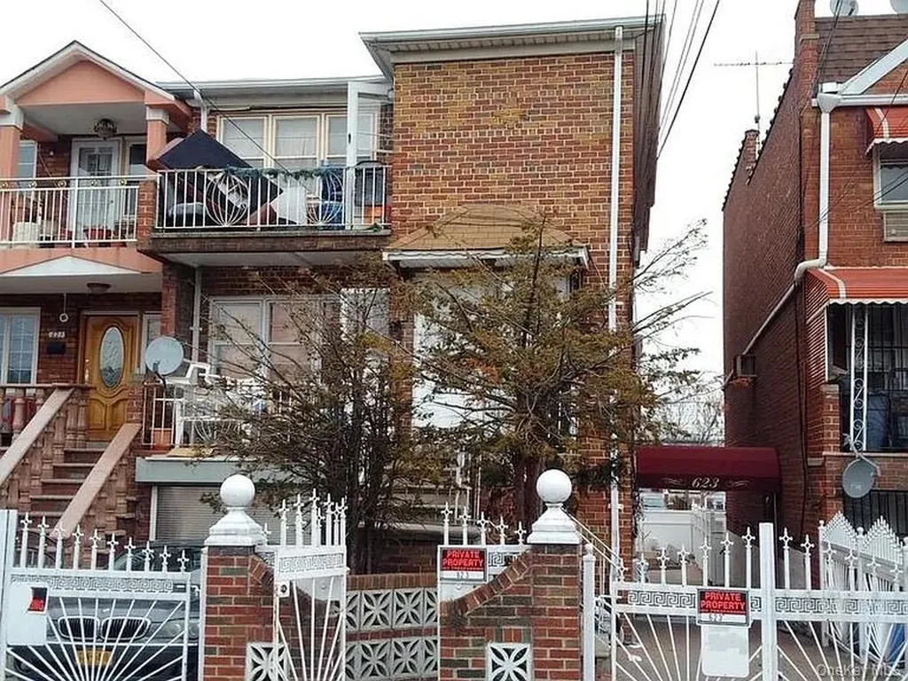 623 E 85th Street Brooklyn NY 11236
