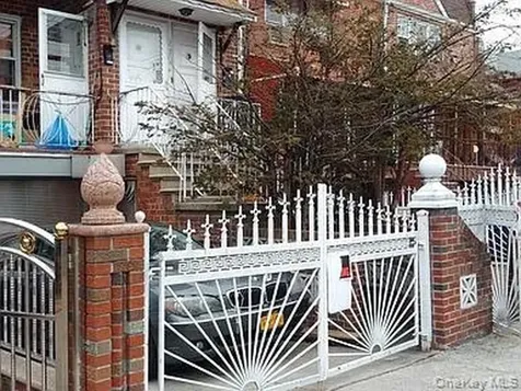 623 E 85th Street Brooklyn NY 11236