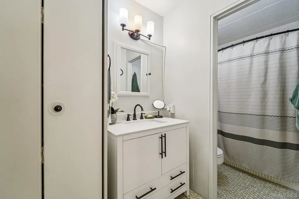1085 Warburton Avenue Yonkers NY 10701