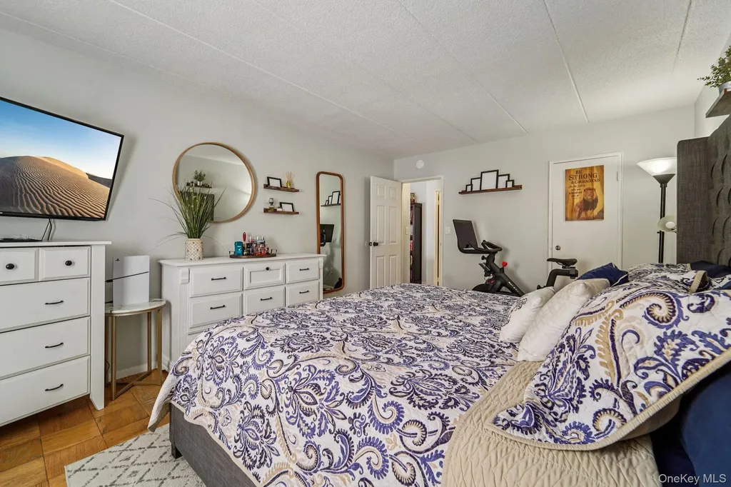 1085 Warburton Avenue Yonkers NY 10701