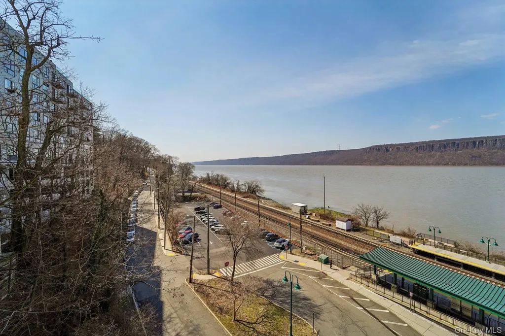 1085 Warburton Avenue Yonkers NY 10701