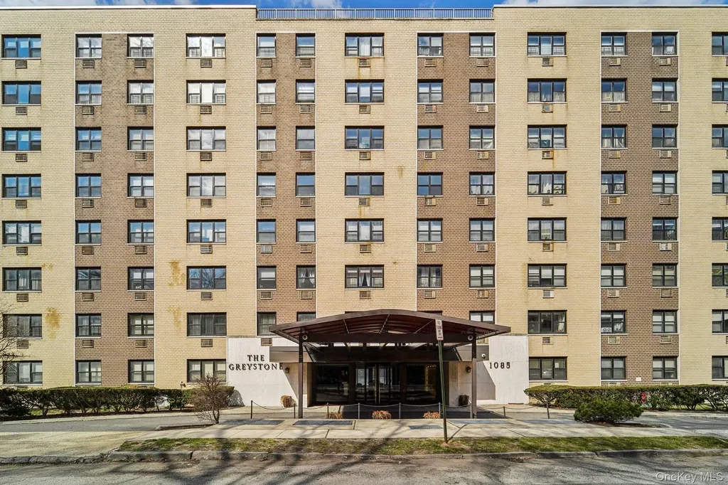 1085 Warburton Avenue Yonkers NY 10701