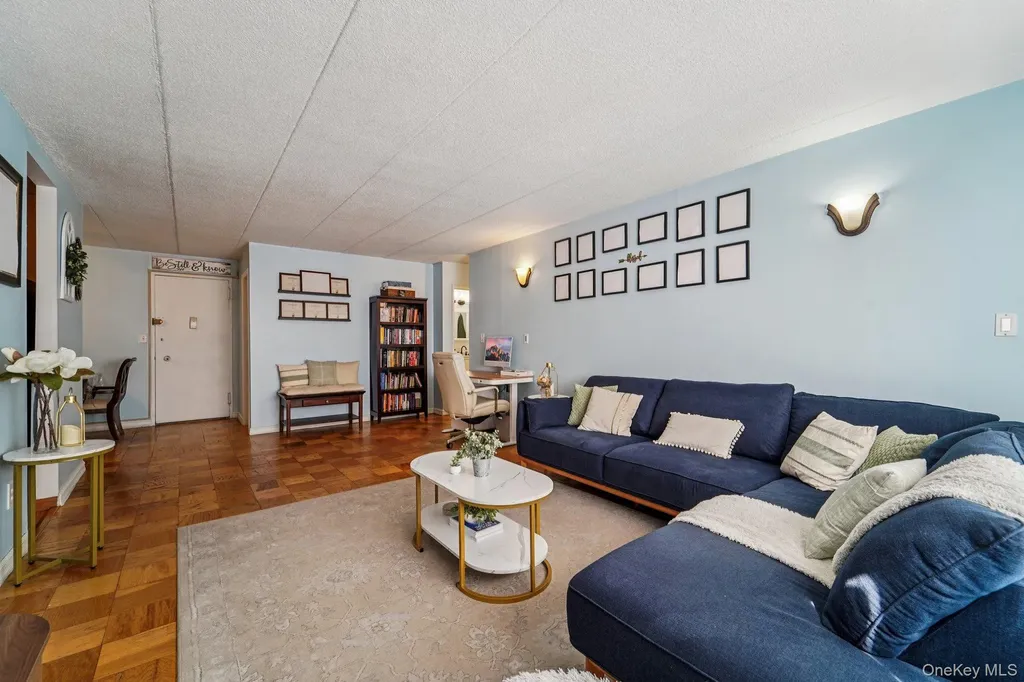 1085 Warburton Avenue Yonkers NY 10701