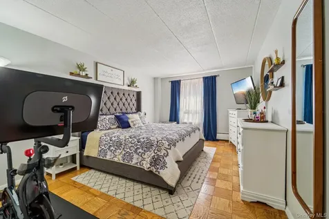 1085 Warburton Avenue Yonkers NY 10701