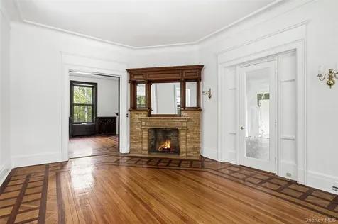 139 Scarborough Road Briarcliff Manor NY 10510