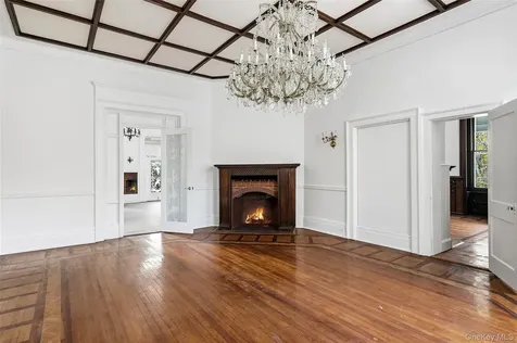 139 Scarborough Road Briarcliff Manor NY 10510