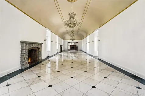 139 Scarborough Road Briarcliff Manor NY 10510