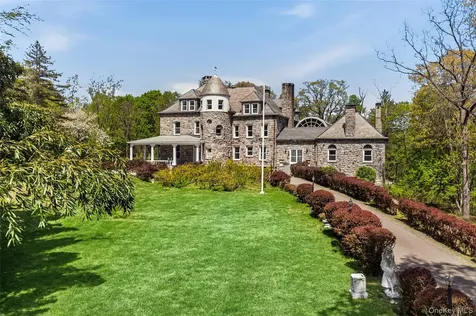 139 Scarborough Road Briarcliff Manor NY 10510