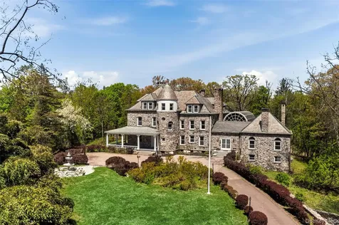 139 Scarborough Road Briarcliff Manor NY 10510
