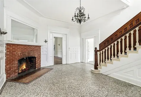 139 Scarborough Road Briarcliff Manor NY 10510