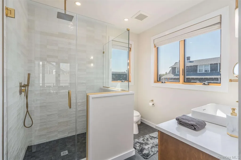 4 Atlantic Avenue Seaview NY 11770