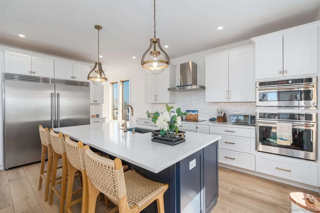 4 Atlantic Avenue Seaview NY 11770