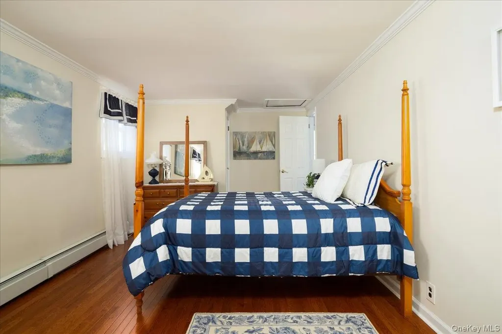 34 Jackson Place Massapequa NY 11758