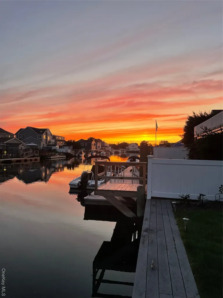 34 Jackson Place Massapequa NY 11758